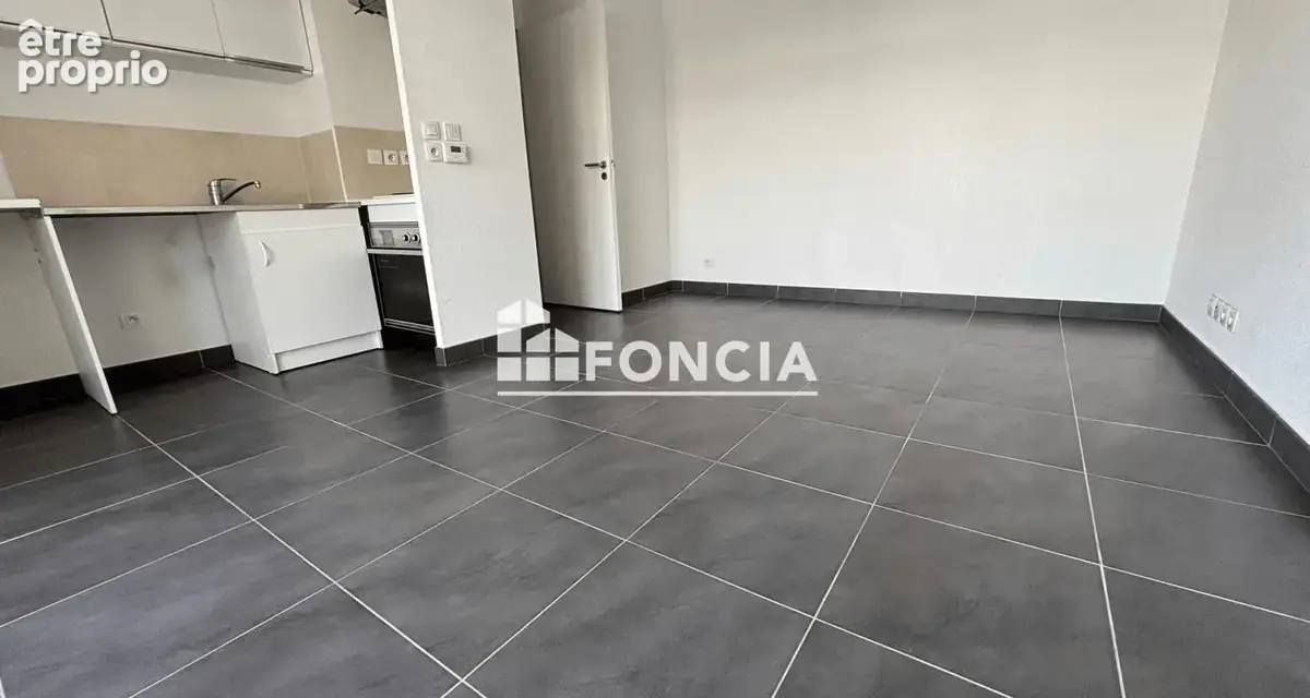 Coeur de Ville -Appartement 2 PIÈCES AVEC TERRASSE - - photo 3