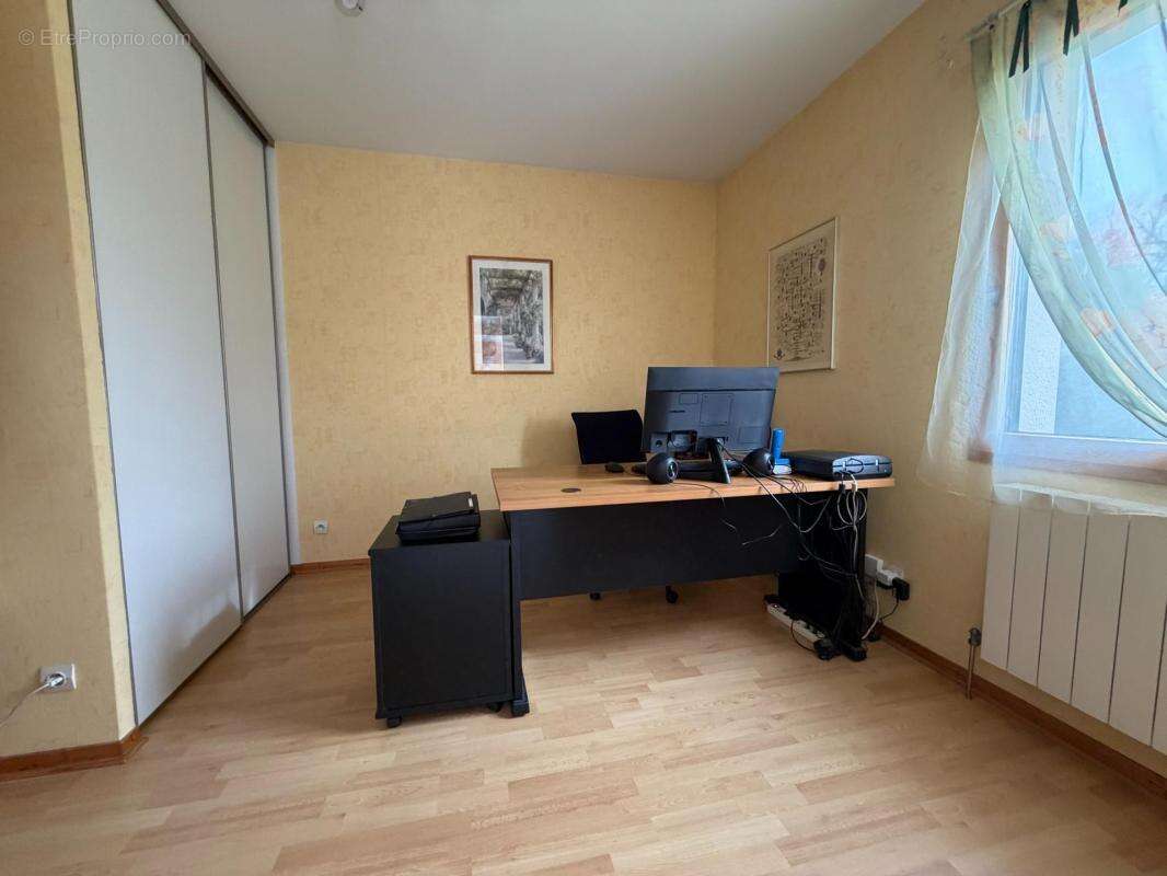 Maison à SARGE-LES-LE-MANS