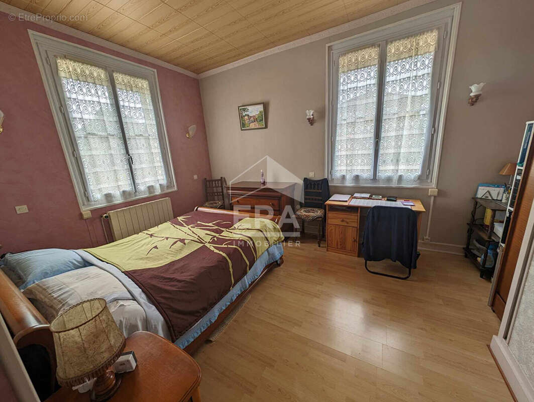 Maison à MONTPON-MENESTEROL