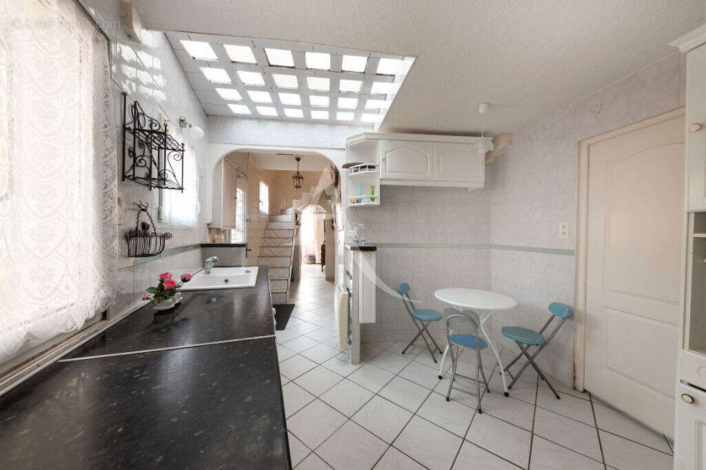 Maison à VAIRES-SUR-MARNE