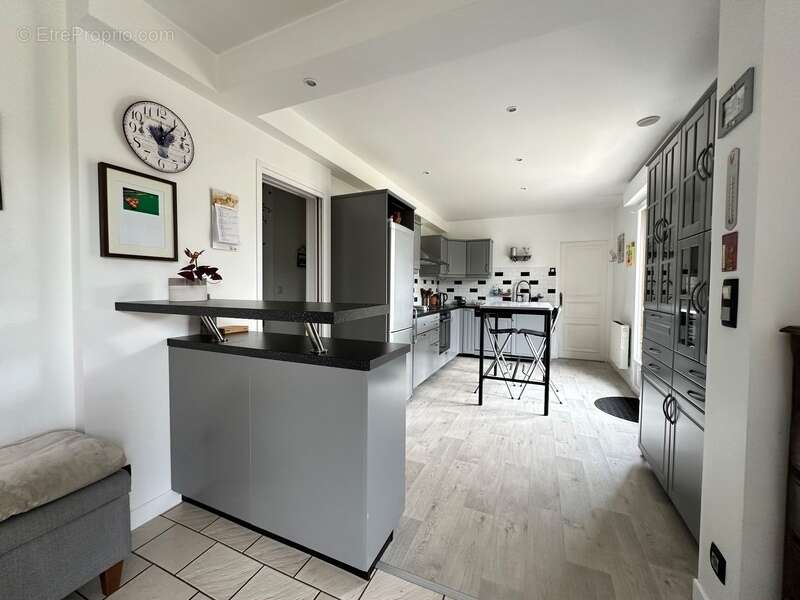 Maison à BURES-SUR-YVETTE