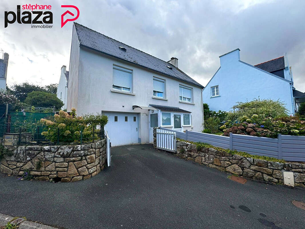 Maison à LOCRONAN
