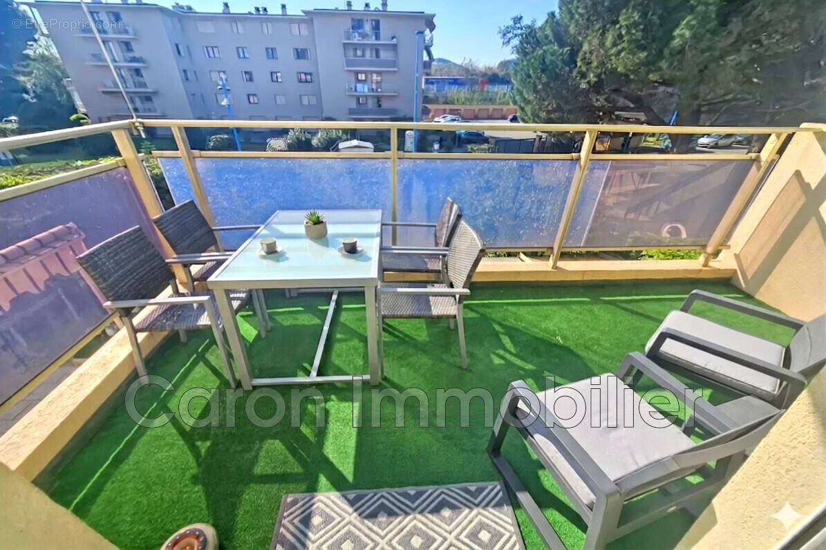 Appartement à MANDELIEU-LA-NAPOULE