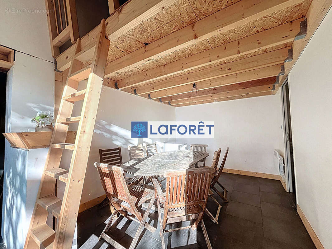 Maison à PUELLEMONTIER