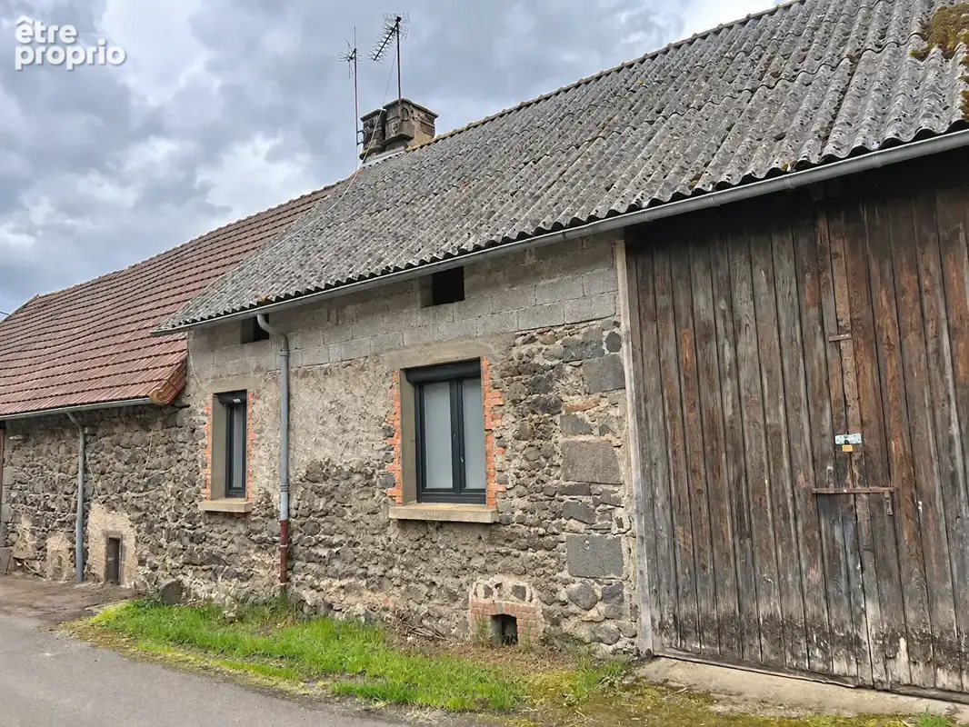 ST-OURS-LES ROCHES / Grange et maison de bourg à vendre, ensemble à rénover ! - photo 7