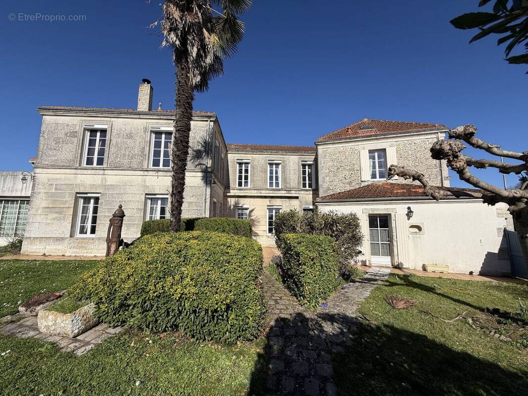 Maison à ROCHEFORT