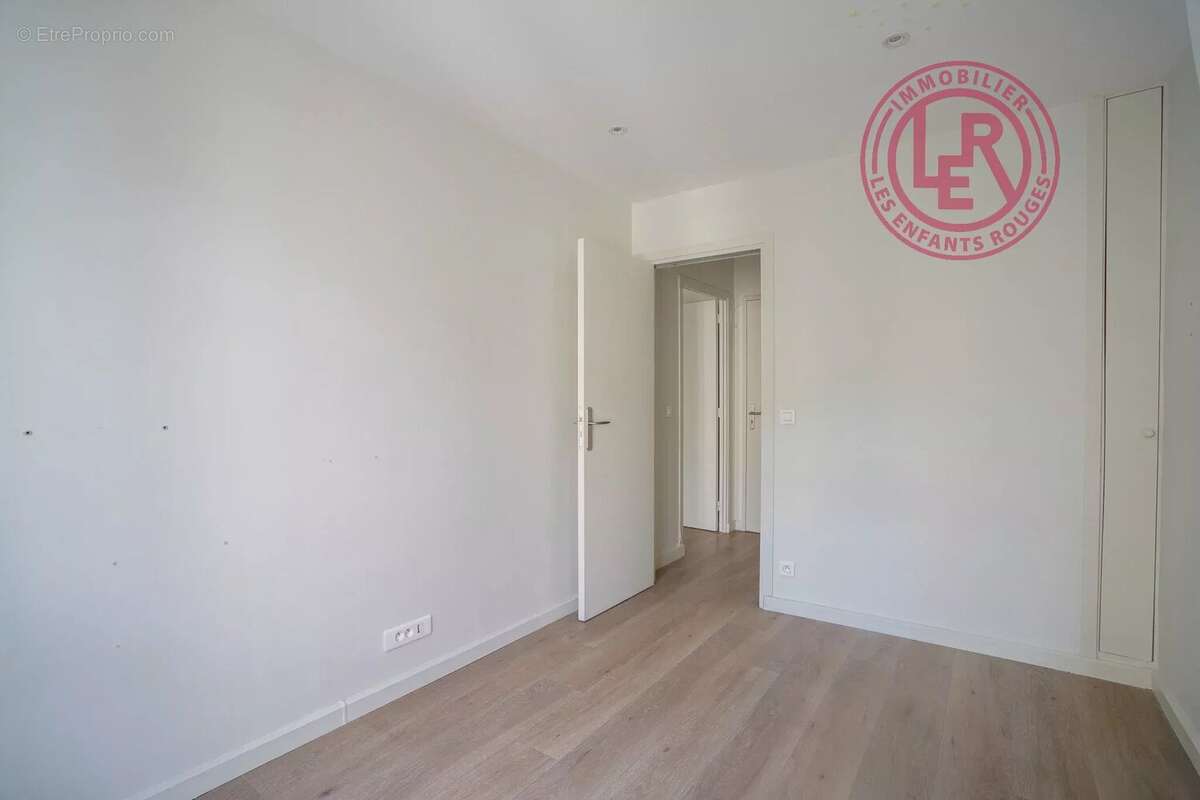 Paris 11ème - Roquette / Voltaire - Appartement 4 pièces en dernier étage avec ascenseur - photo 13