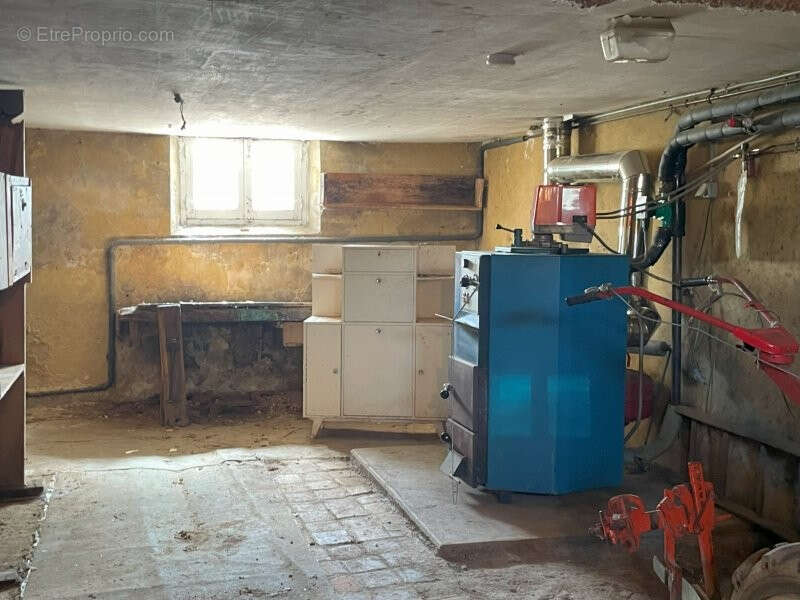 Maison à LA BAZOCHE-GOUET