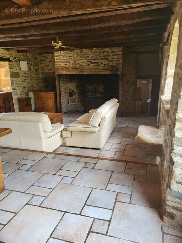 Maison à LACAPELLE-MARIVAL