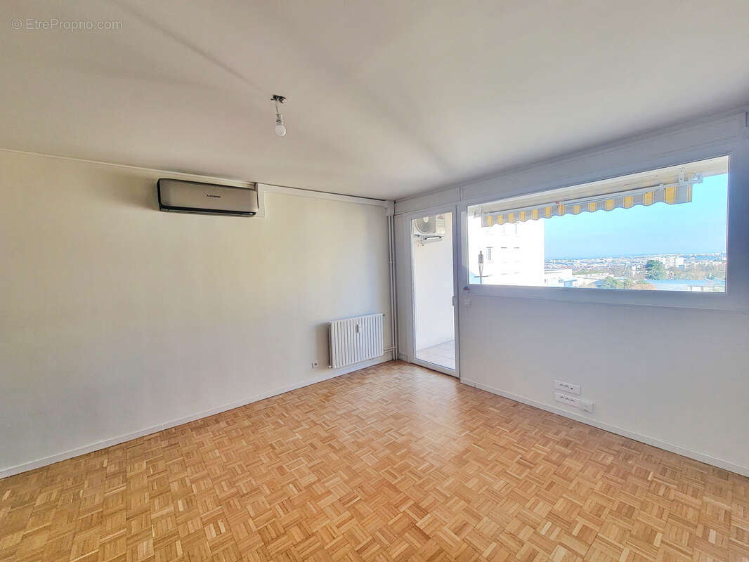 Appartement à OULLINS