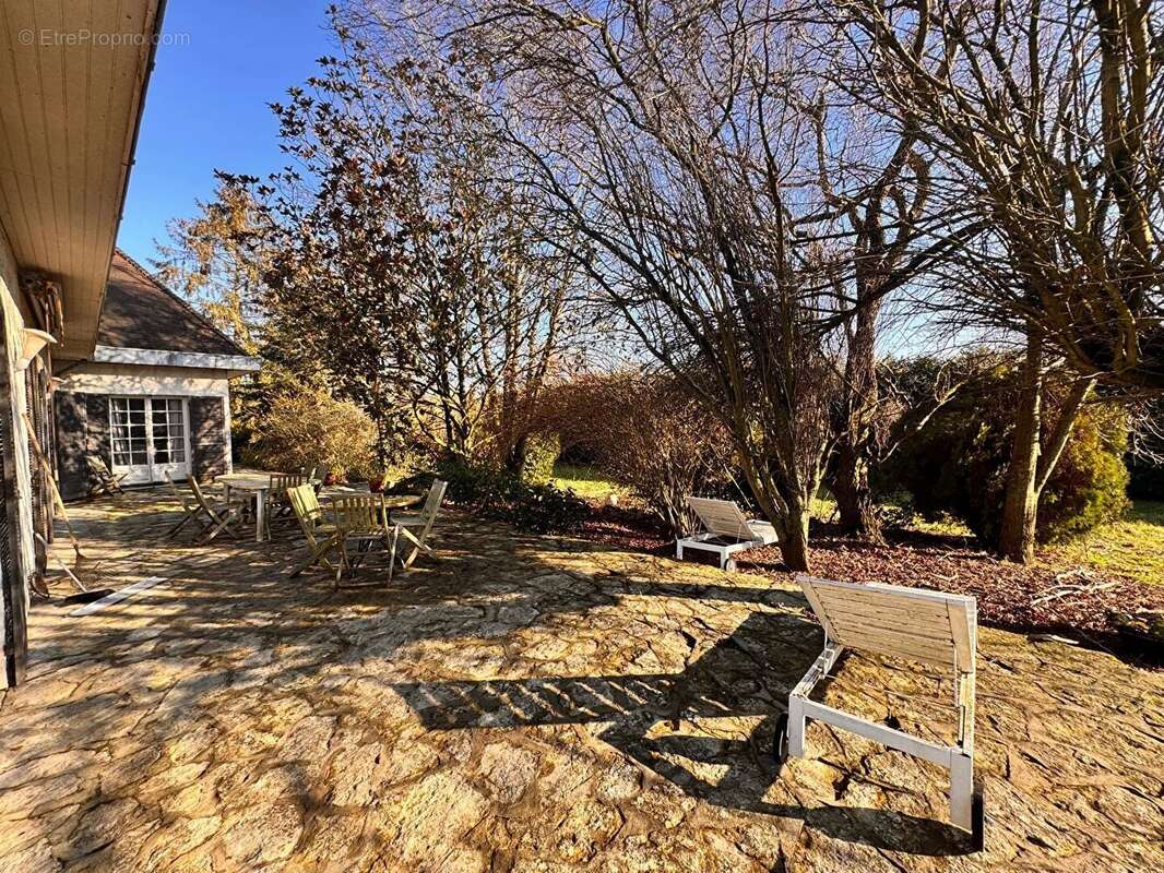 Maison à CRESPIERES