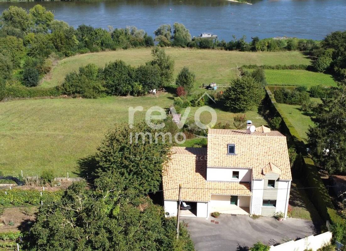 Maison à CHAMPTOCEAUX