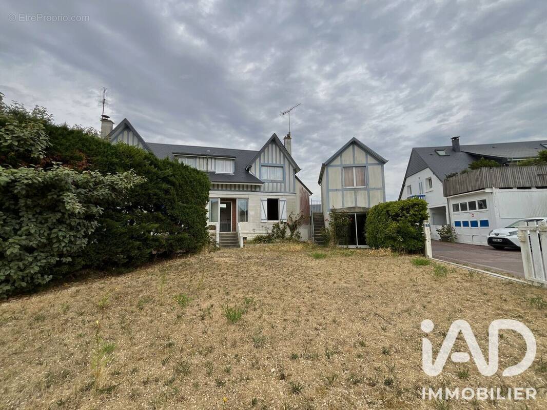 Photo 1 - Maison à AGON-COUTAINVILLE
