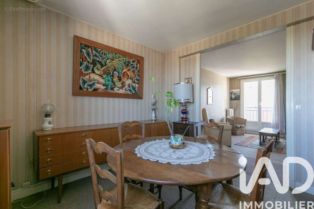 Photo 2 - Appartement à NOGENT-SUR-MARNE