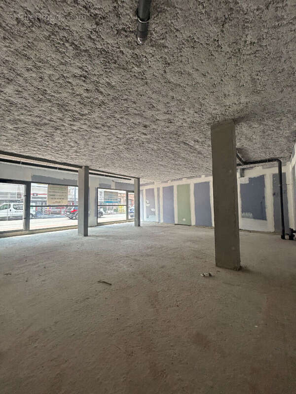 Local commercial Toulouse 85.74  m2 - photo 3