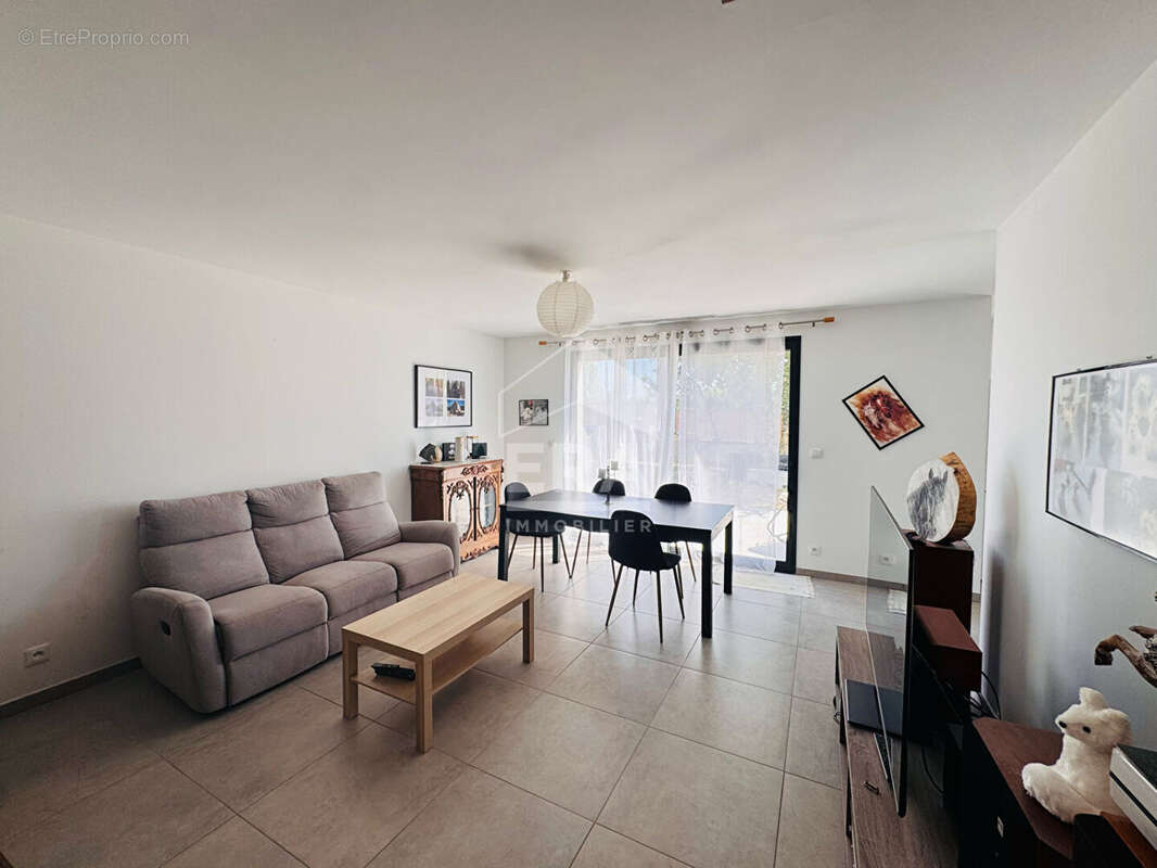 Maison neuve 4 pièces à vendre à La Lande-de-Fronsac (Réf. 3202) - photo 6