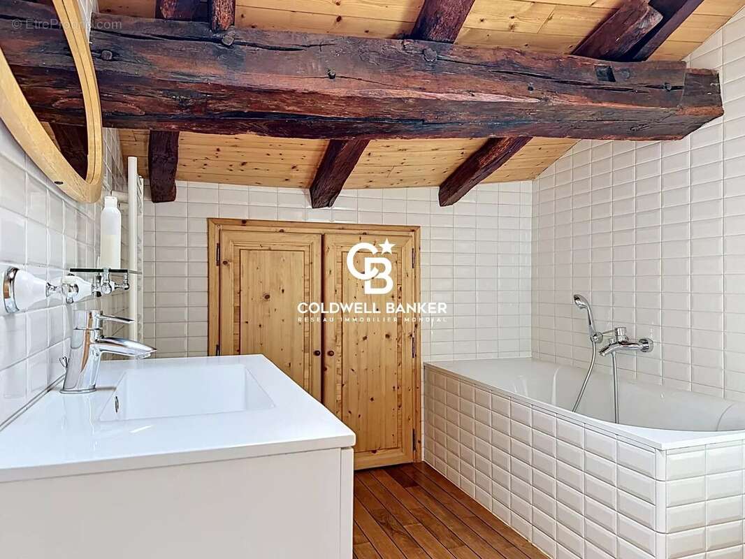 Appartement d'exception - proche du marché Rochelais - photo 12