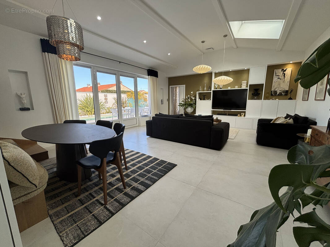 Maison à SAINT-GEORGES-DE-DIDONNE