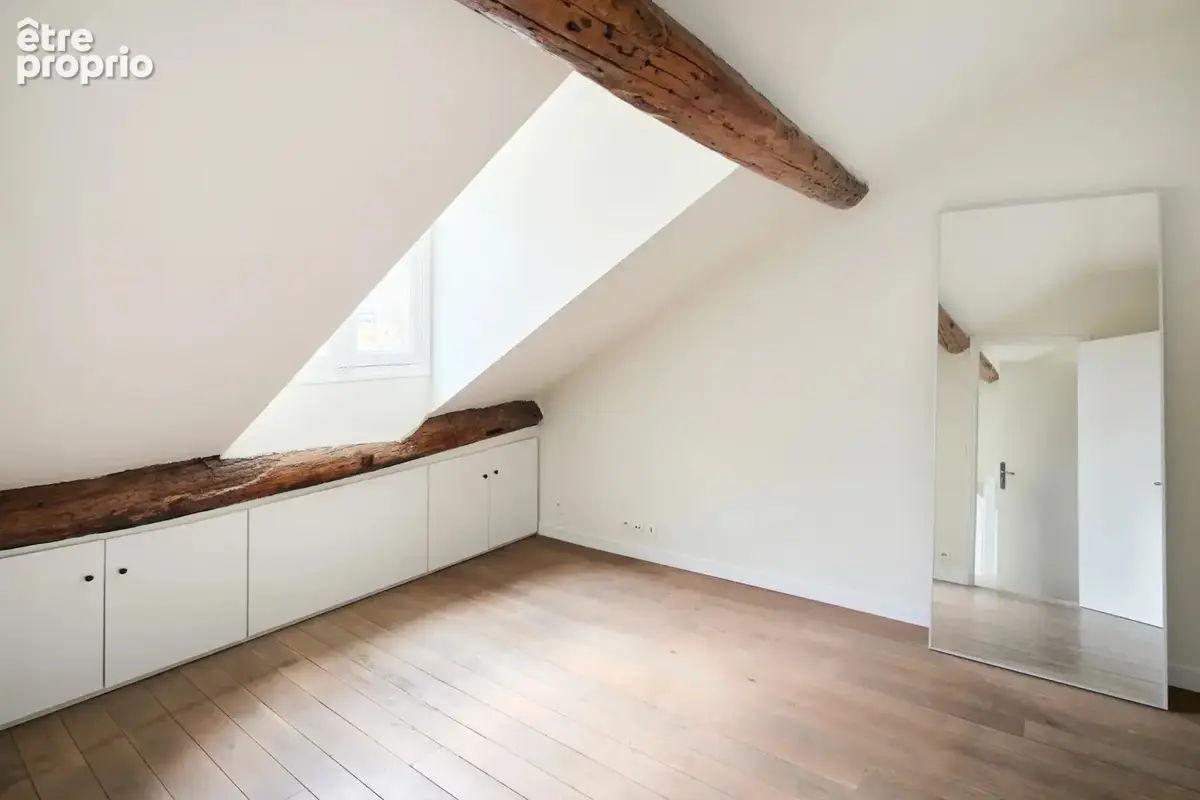 Un petit immeuble de charme dans le Haut Marais - photo 4