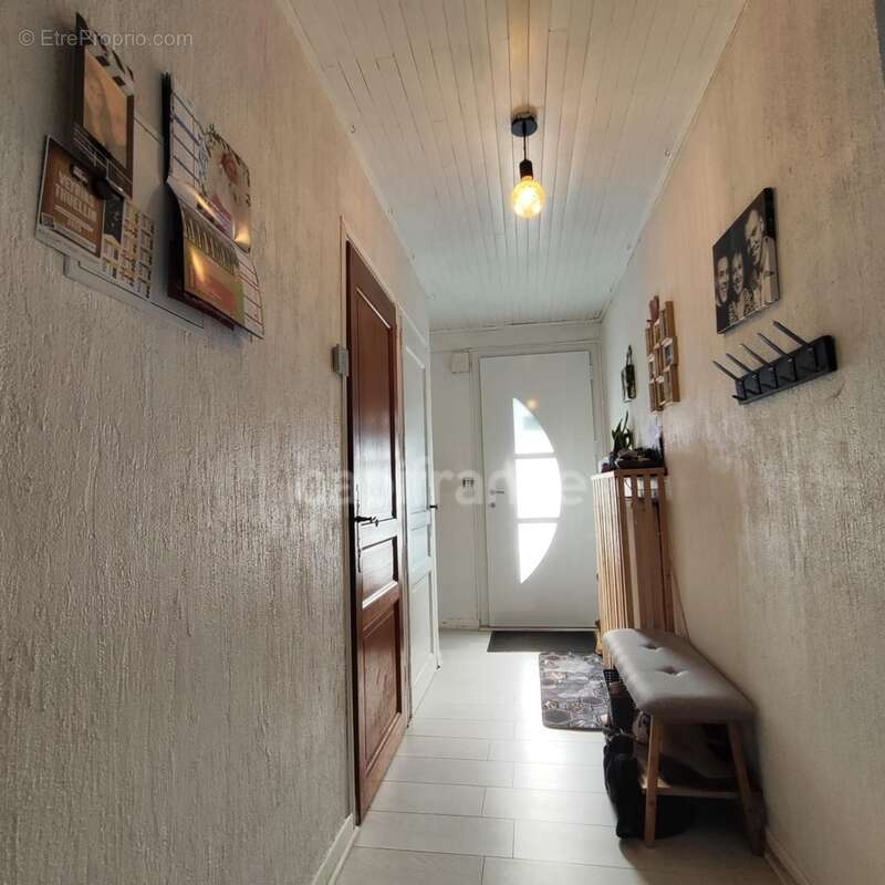 Maison à LES AVENIERES