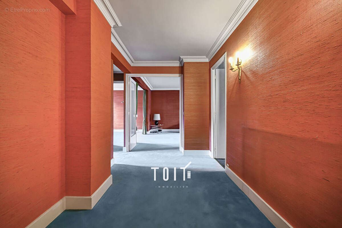 Appartement à PARIS-14E