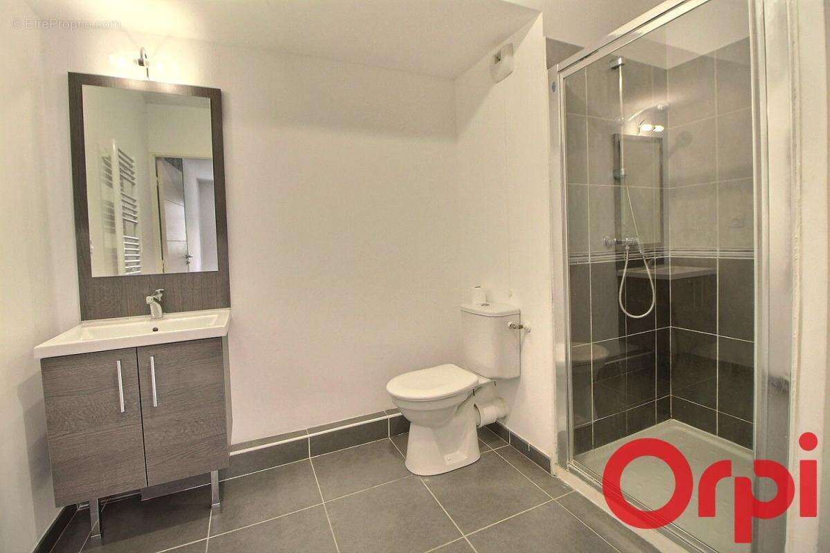 Appartement à MARSEILLE-2E