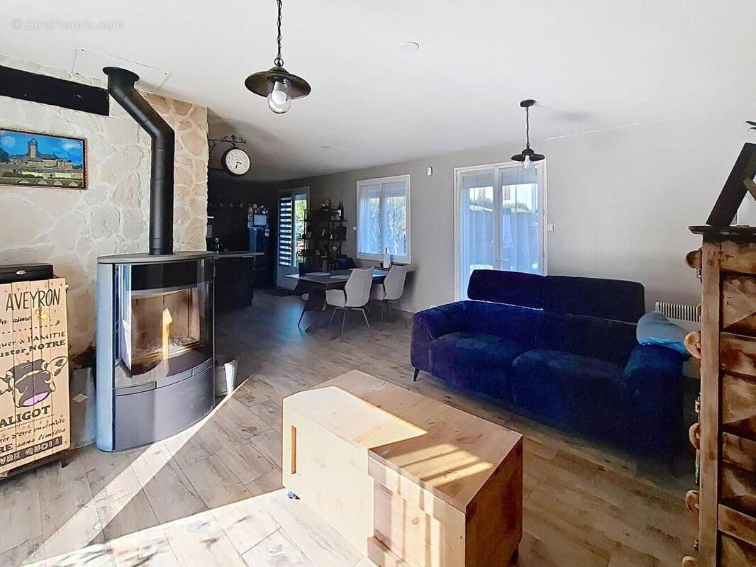 Photo 1 - Maison à MOISSY-CRAMAYEL