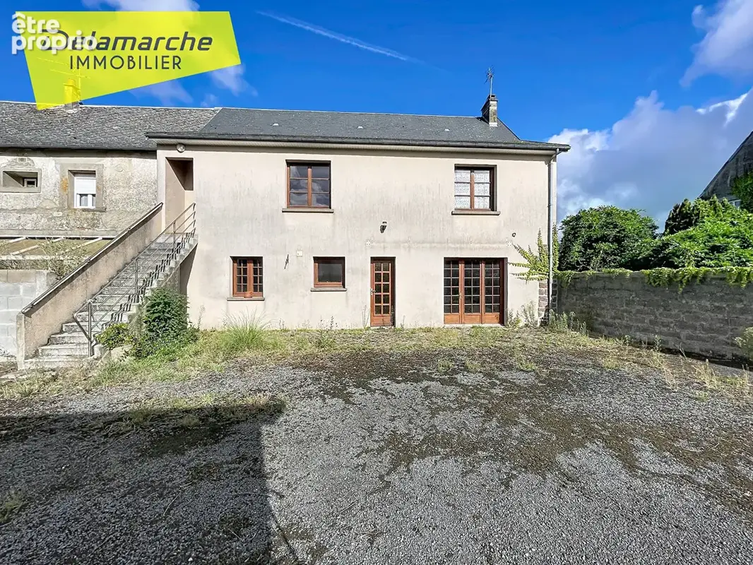 A Vendre maison avec deux logements, terrain de 1 460 m² et beau potentiel à Cérences - photo 2