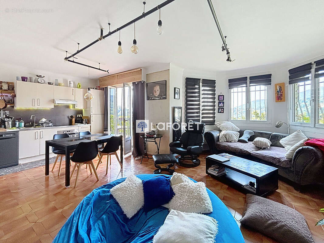 Appartement à MENTON