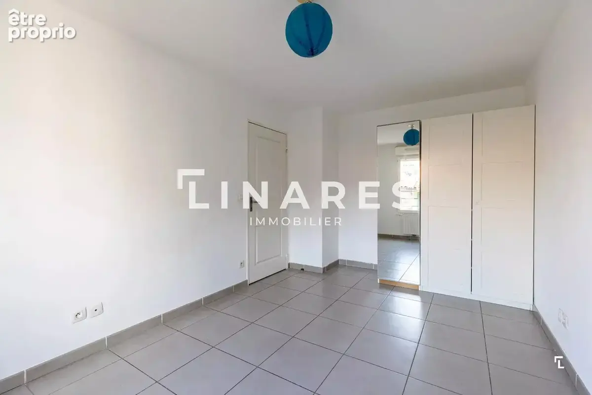 MASSILIA - Appartement T2 de 42m2 - Terrasse - Parking - 13006 - photo 8