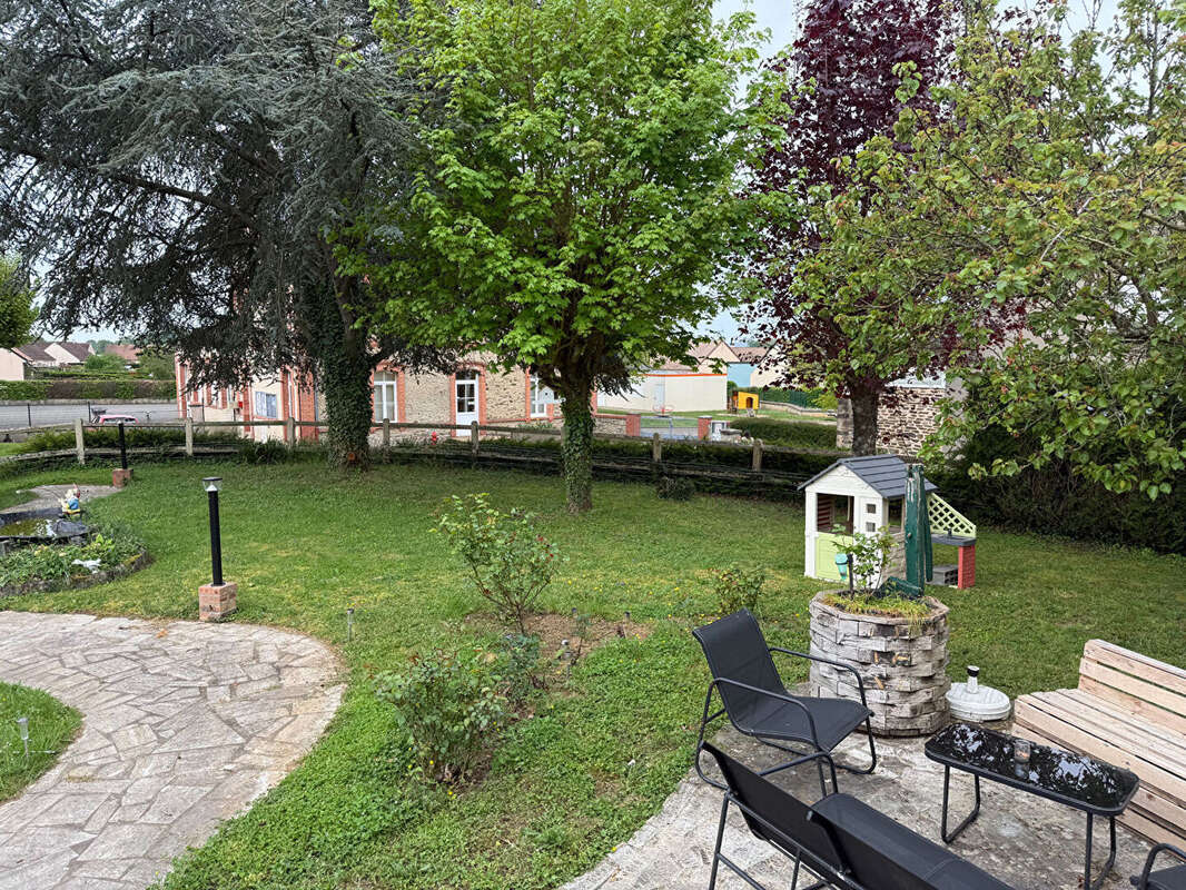 Maison à FRESNAY-SUR-SARTHE