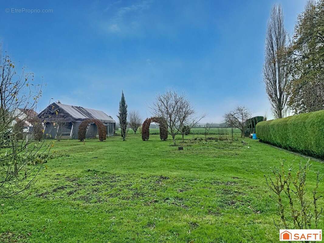 Photo 4 - Terrain à SAINT-MAURICE-MONTCOURONNE