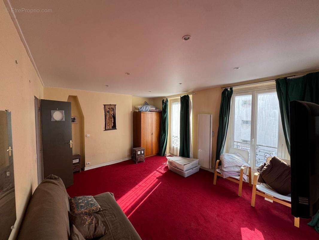 Appartement à PARIS-18E