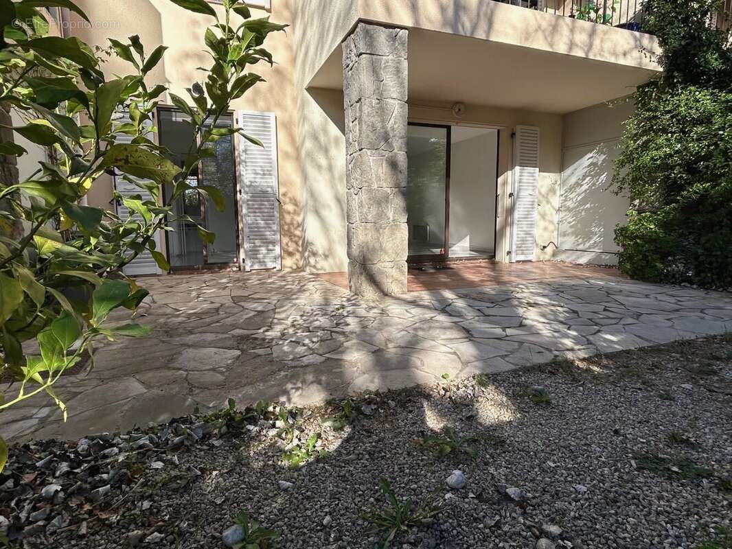 Appartement à VILLENEUVE-LOUBET