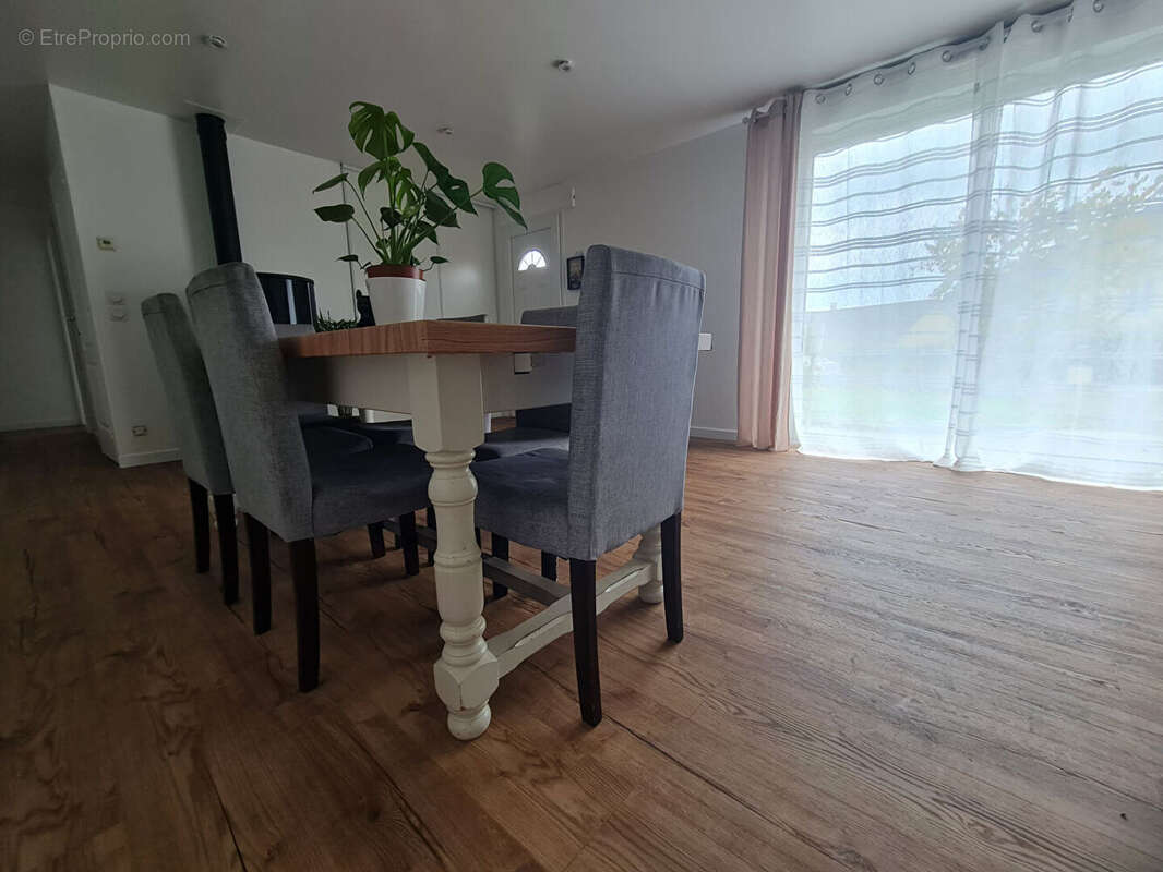 Maison à CONDE-SUR-SARTHE