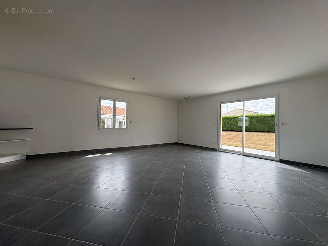 Maison Pompignac 4 pièce(s) 100 m2 / 792 m² de terrain - photo 11