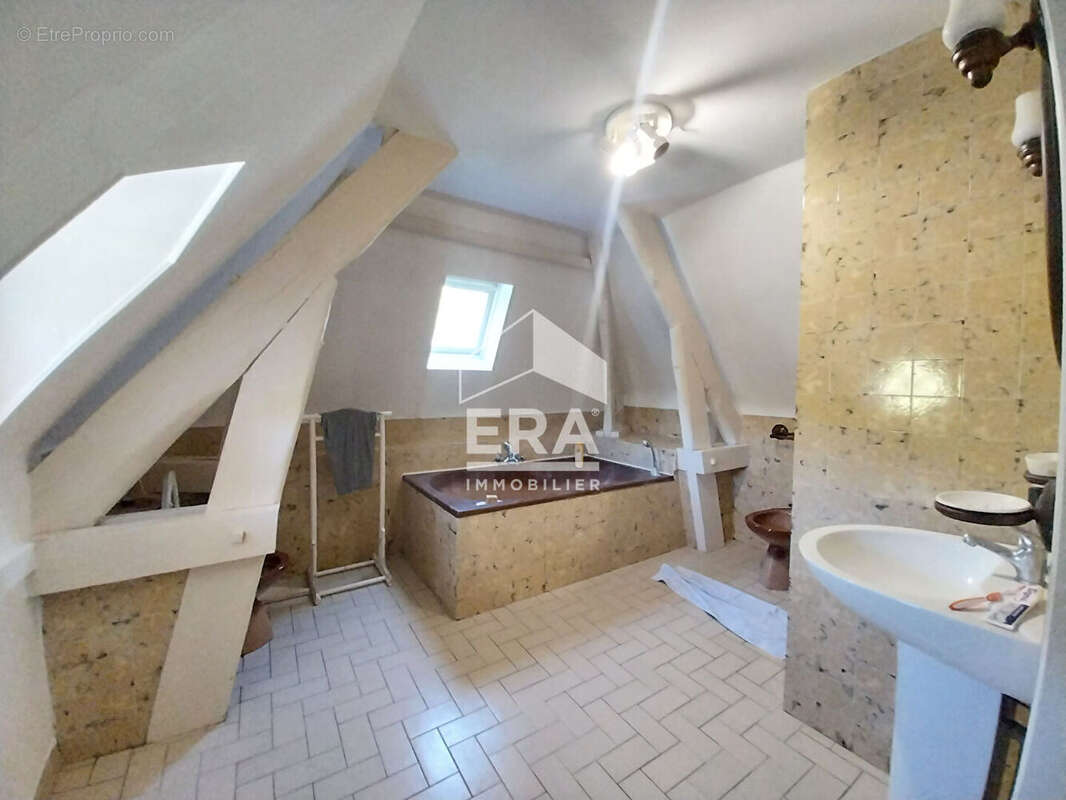 Maison à COUR-CHEVERNY