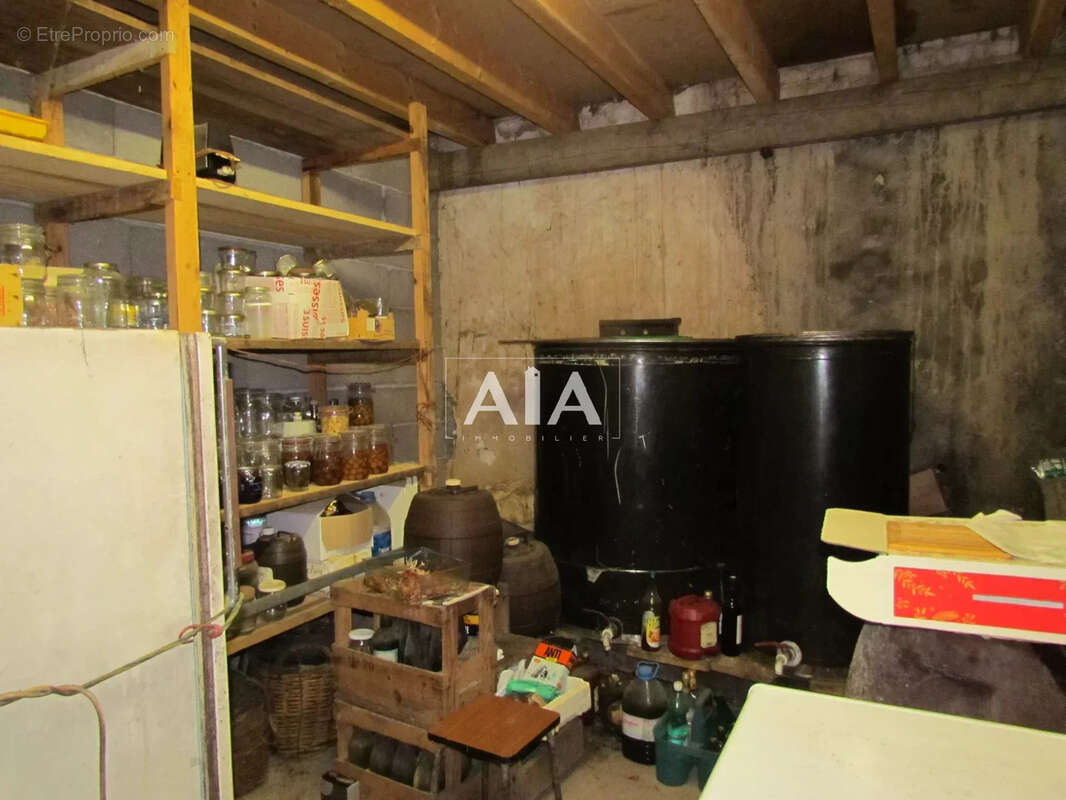 Maison de village avec bâtiment agricole proche de chef Boutonne - photo 16