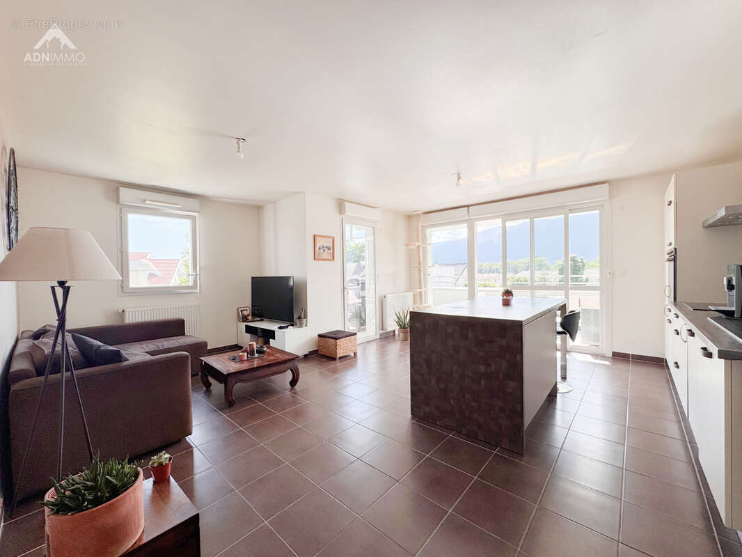 Appartement à SAINT-GENIS-POUILLY