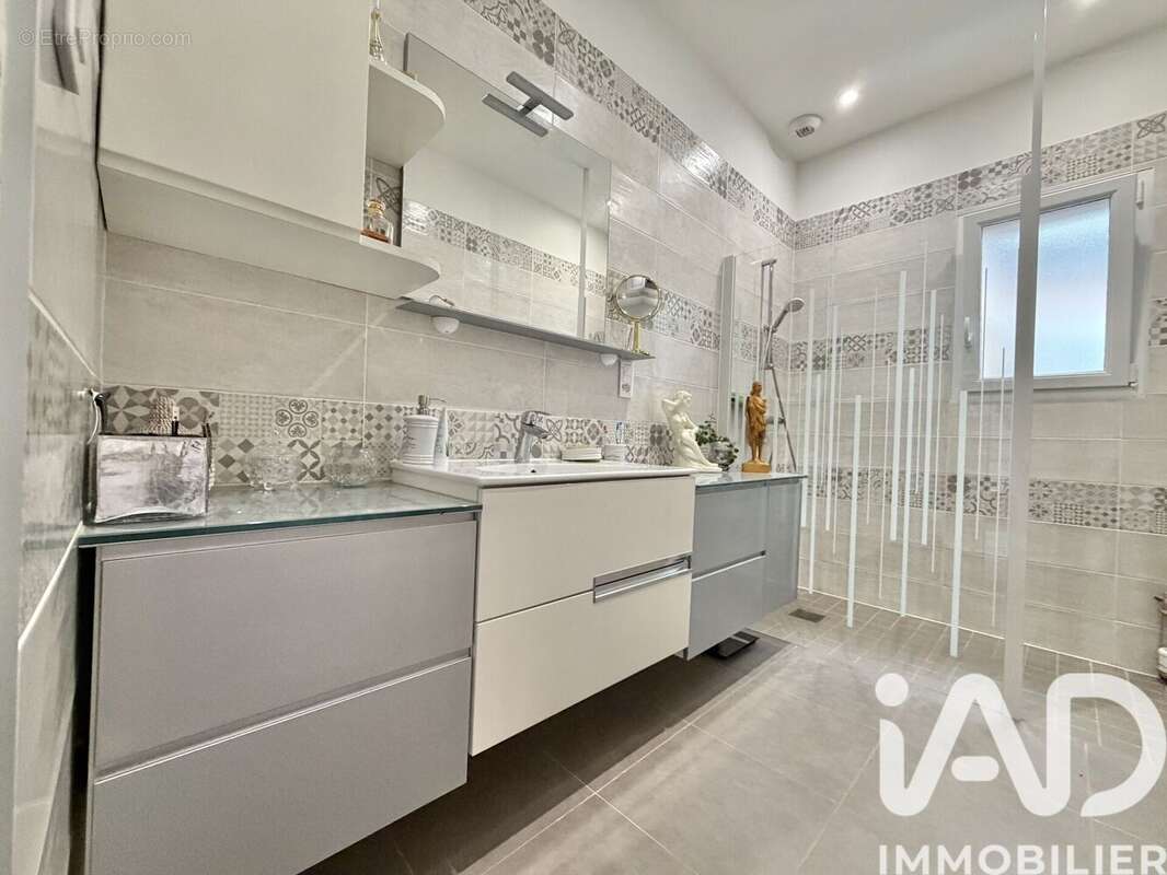 Maison 135 m² à Lithaire  - photo 9