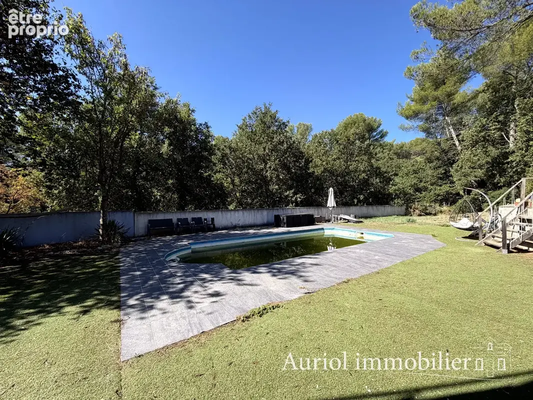 PEYPIN Villa 2 logements sur 3200 m2 terrain avec piscine et garage - photo 20