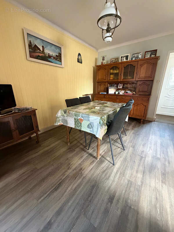 Challans - maison 2 chambres avec garage et dependance - photo 5