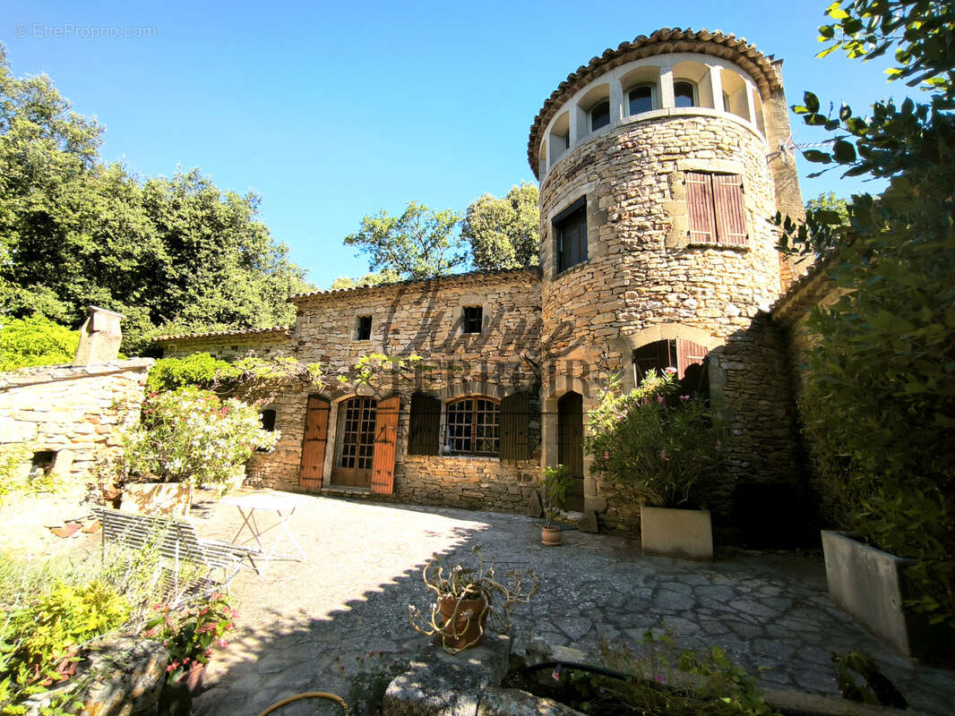 Maison à UZES