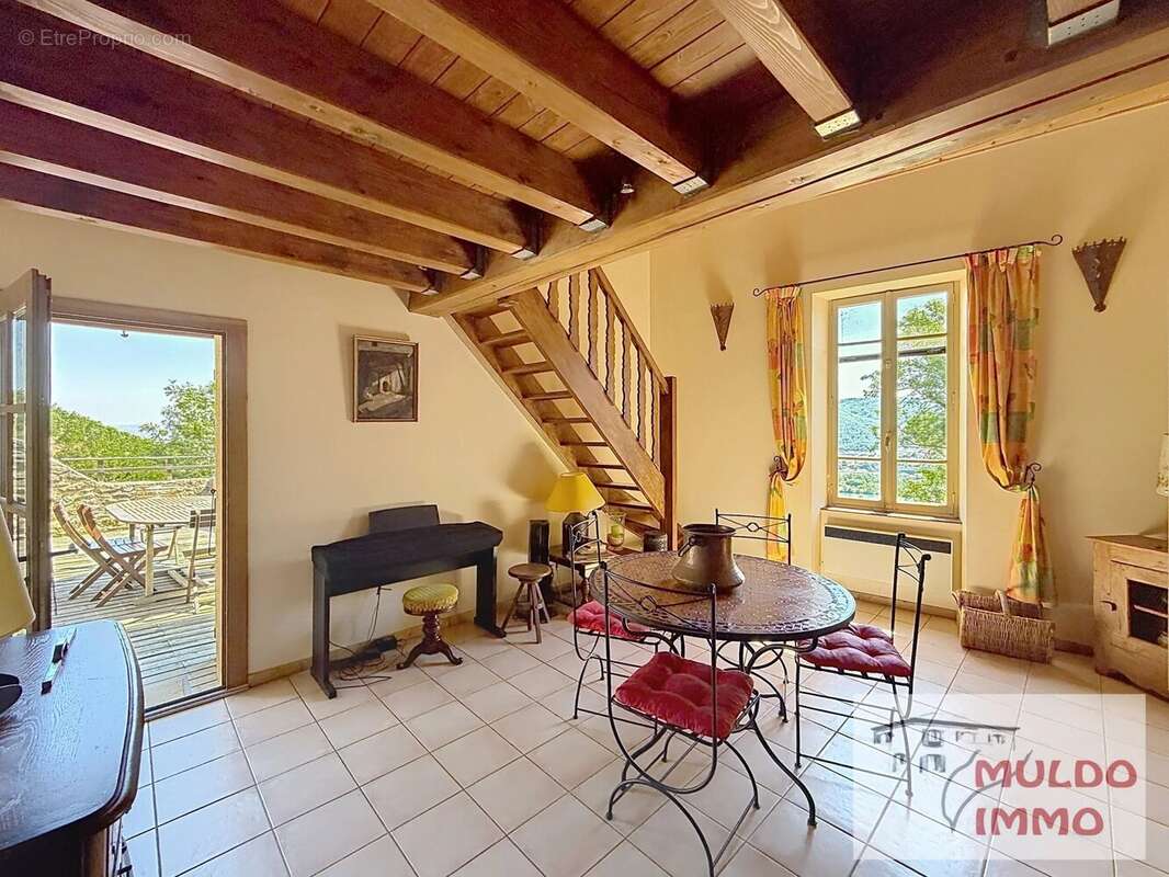 Maison à SARRAS