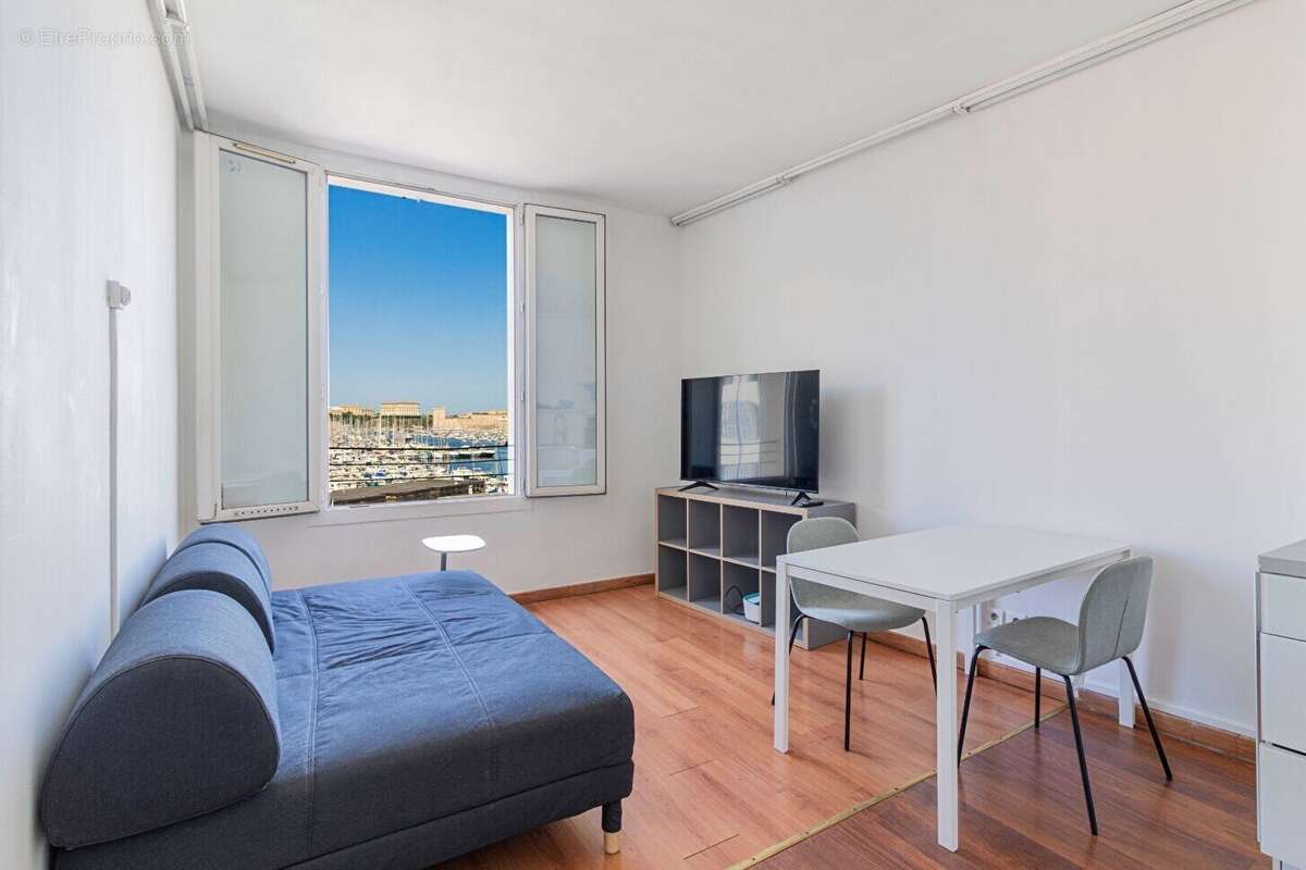 Appartement à MARSEILLE-1E