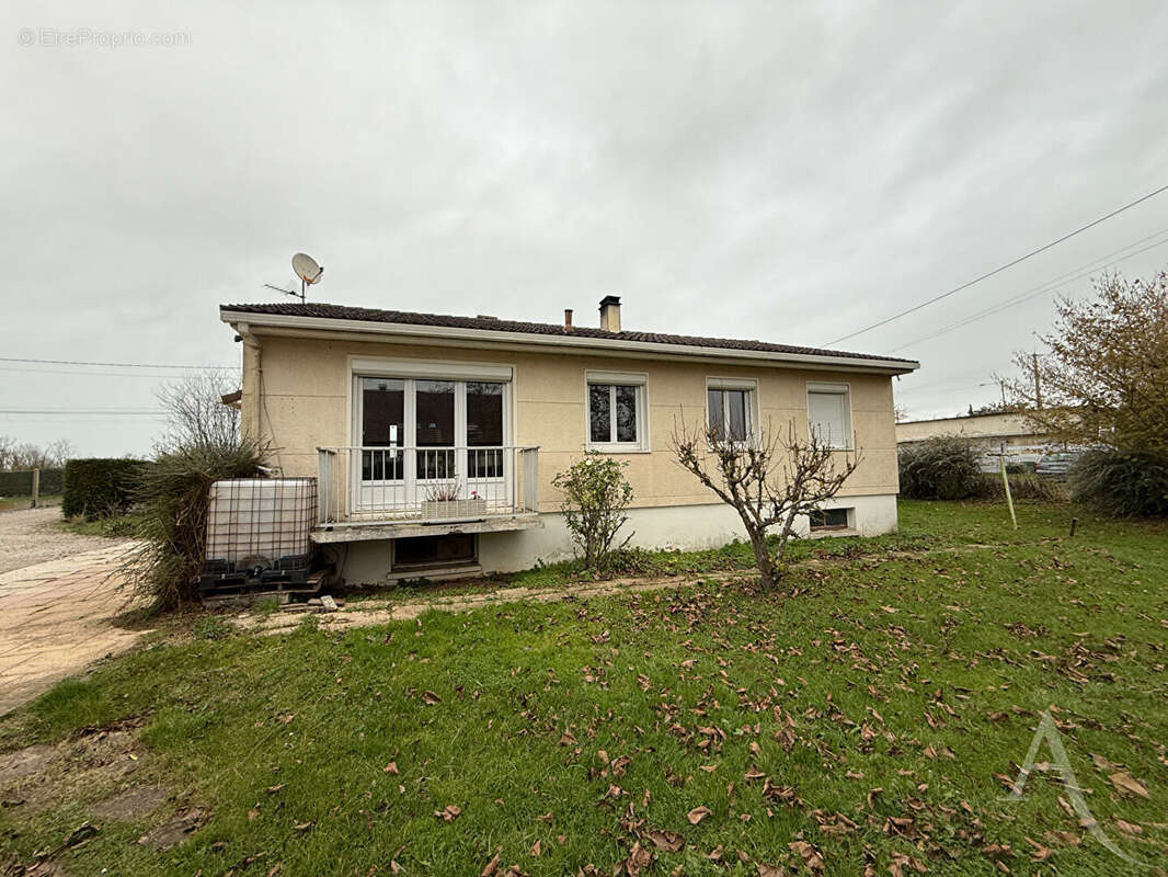 Maison à AMFREVILLE