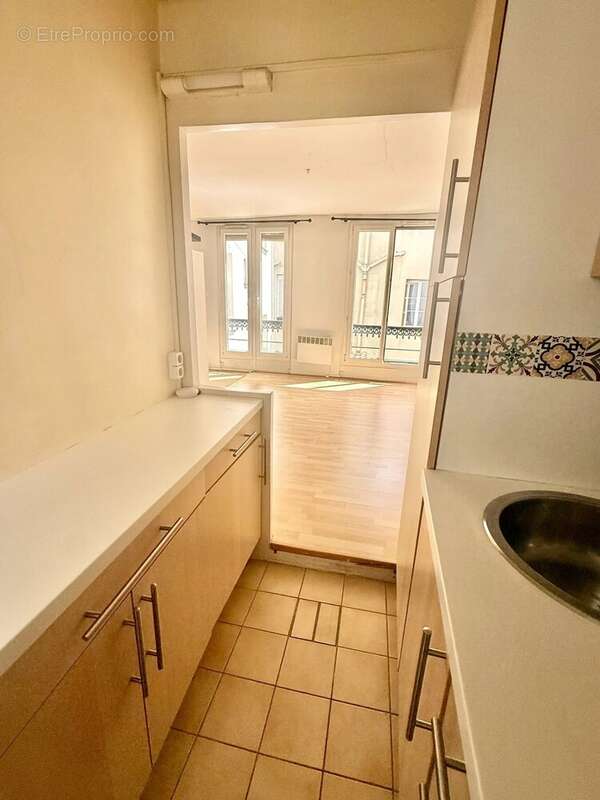 Appartement à PARIS-11E