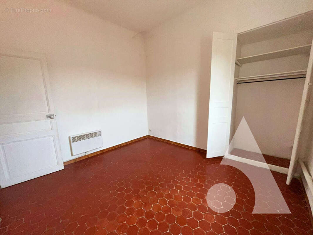 Appartement à SALERNES