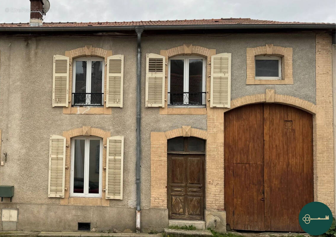Maison à LUCEY