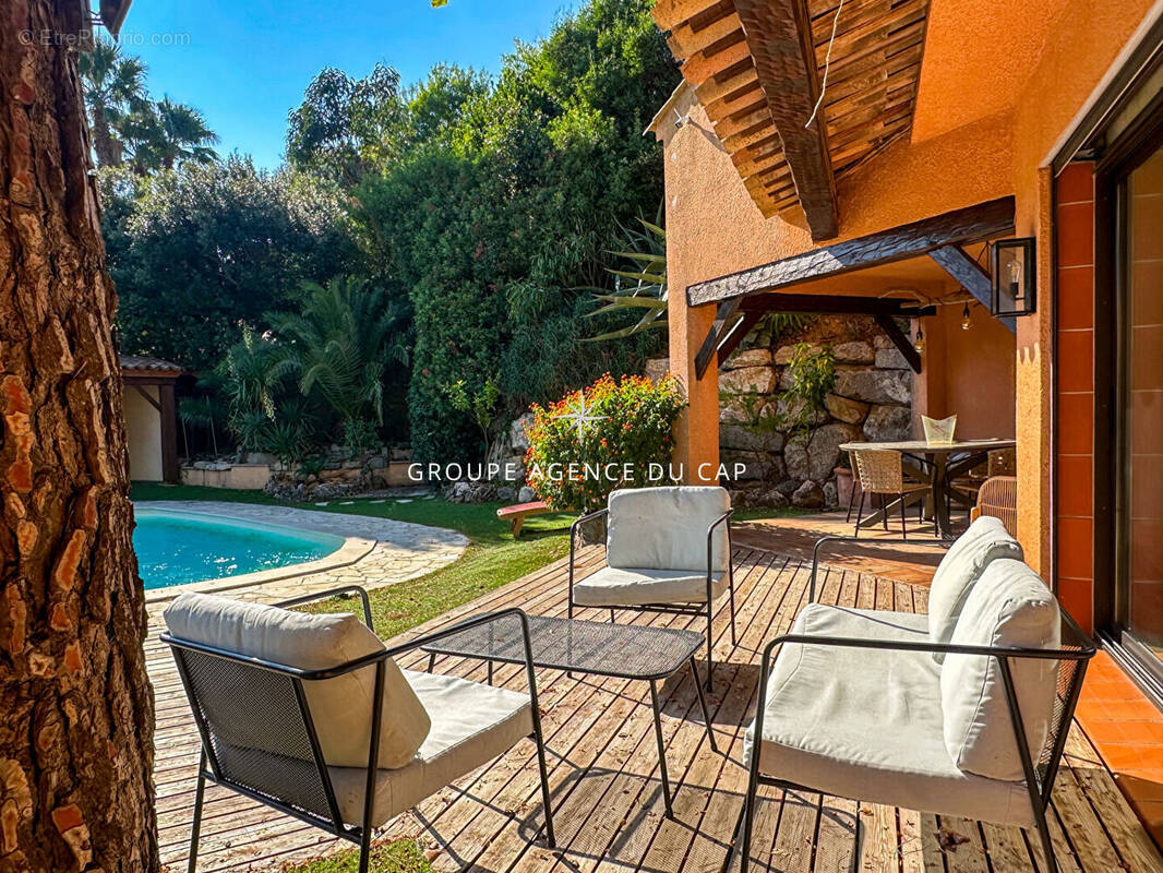 Maison à LES ISSAMBRES